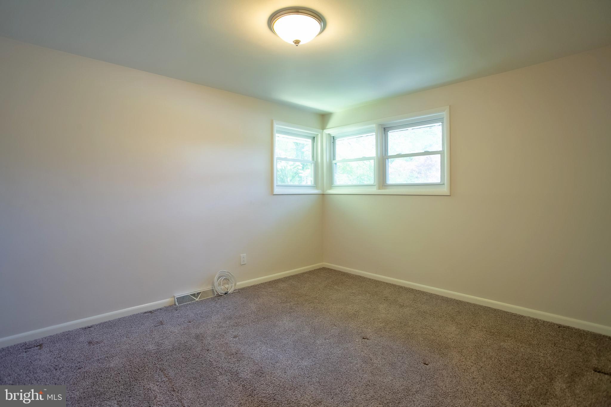922 Beverly Road Jenkintown, PA 19046 - Photo 9 of 33