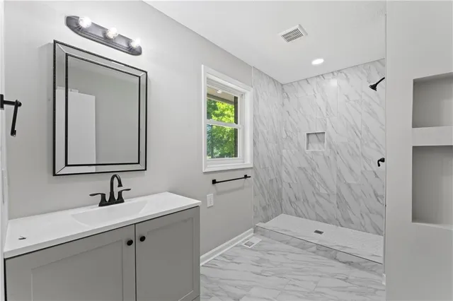 $385,000 | 2081 Willow Lane, Excelsior Springs, MO 64024