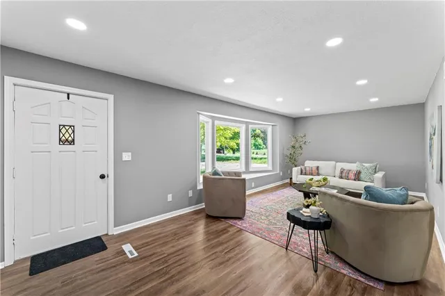 $385,000 | 2081 Willow Lane, Excelsior Springs, MO 64024