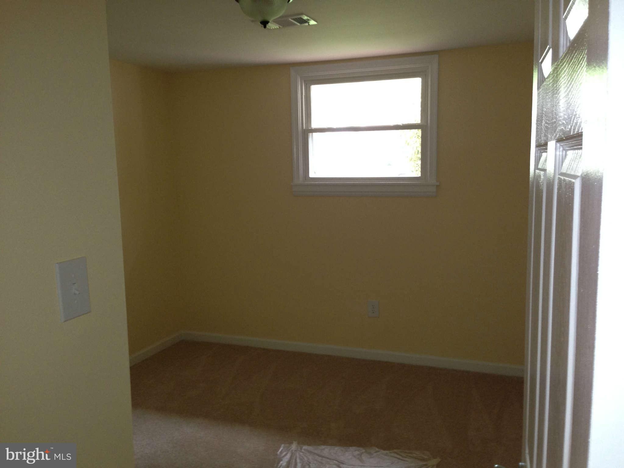 121 North Kennedy Road Sterling, VA 20164 - Photo 22 of 25 Bedroom