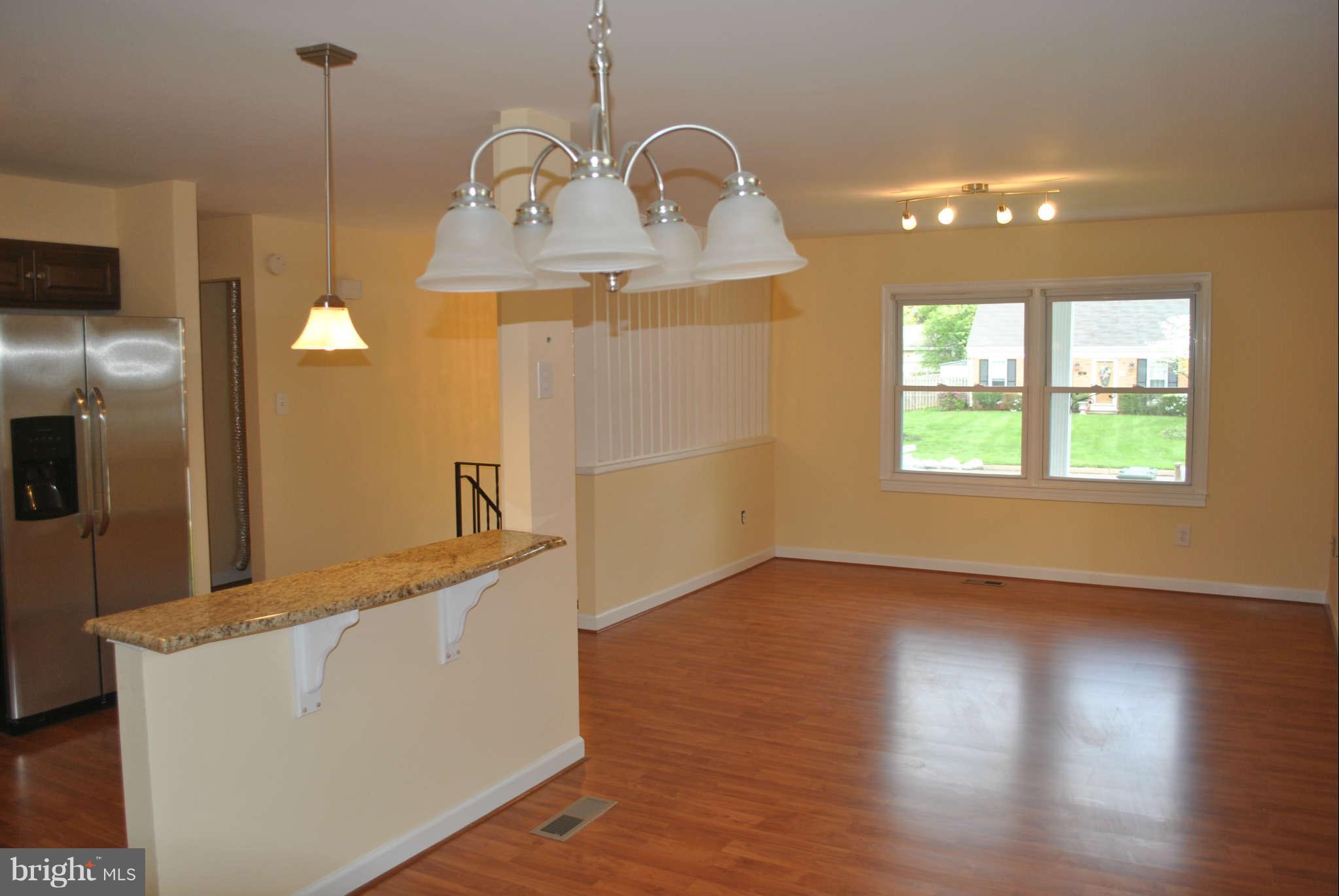 121 North Kennedy Road Sterling, VA 20164 - Photo 4 of 25 Living Room