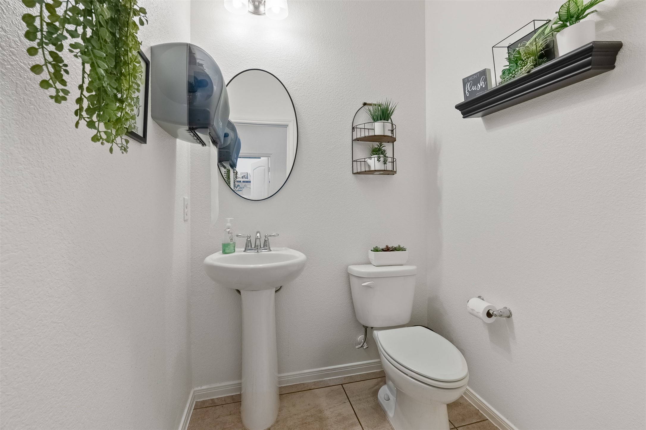 9114 Silver Back Trail Conroe, TX 77303 - Photo 8 of 24 Half Bath