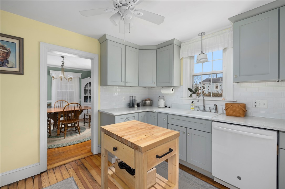 23 Locust Terrace Warren, RI 02885 - Photo 3 of 23 Gallery Image 3