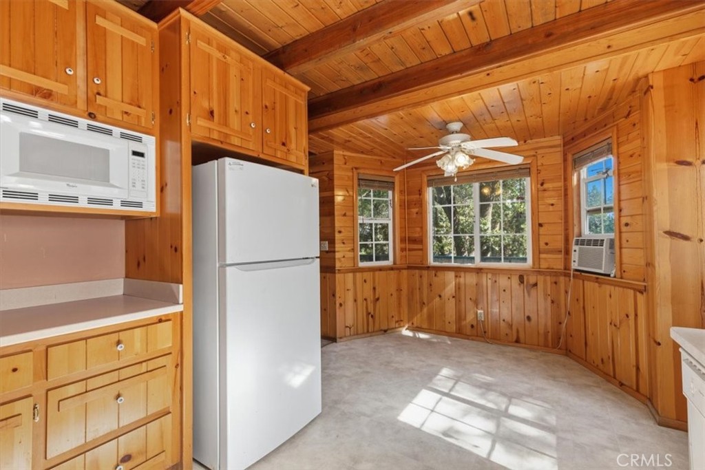 107 Pine Ridge Road Crestline, CA 92325 - Photo 15 of 38 Gallery Image 15
