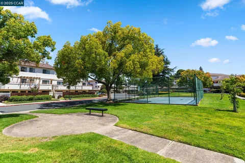 $595,000 | 5050 Valley Crest Drive, Unit 63, Concord, CA 94521