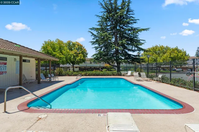 $595,000 | 5050 Valley Crest Drive, Unit 63, Concord, CA 94521