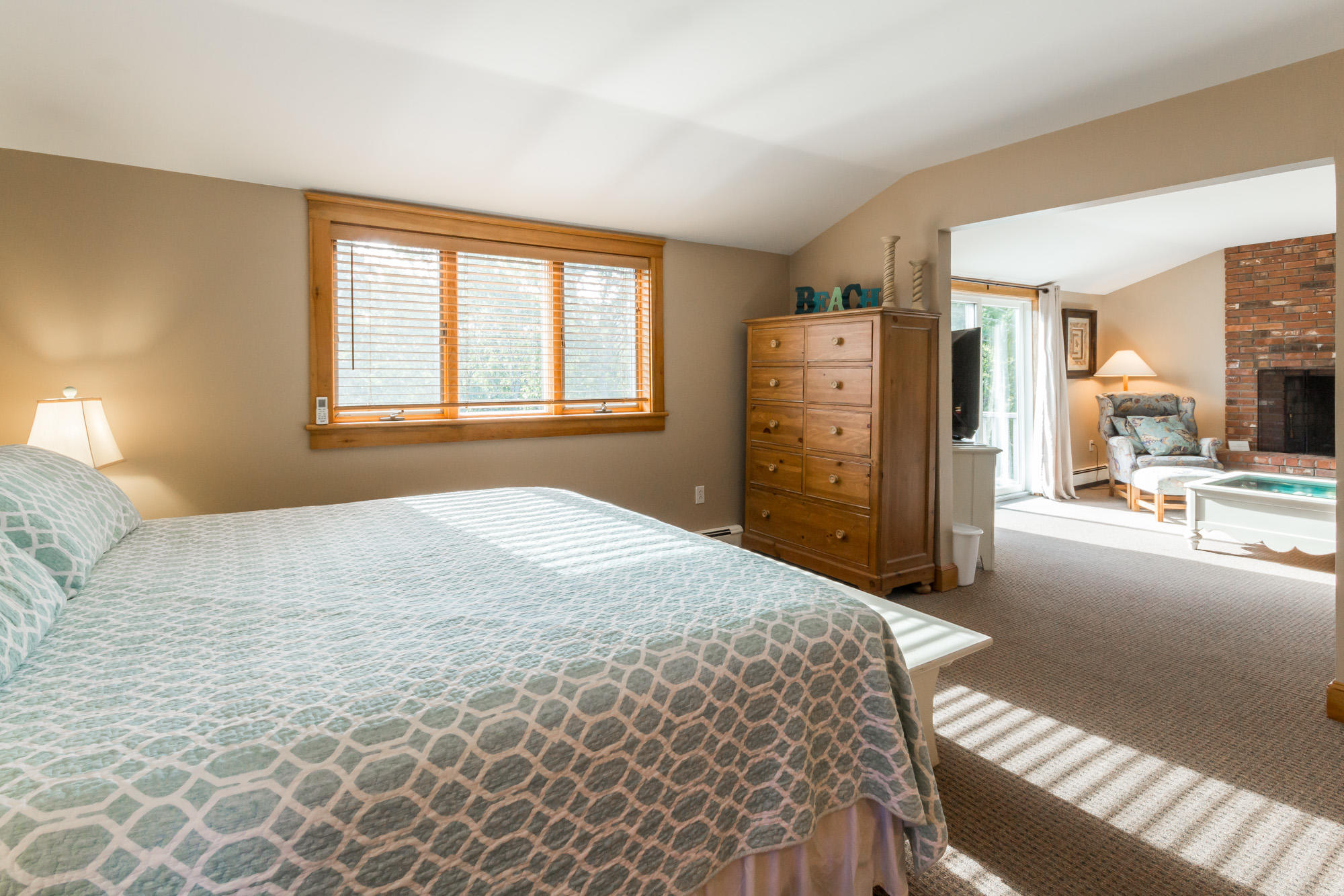 42 Meadow View Road Oak Bluffs, MA 02557 - Photo 20 of 33 42 Meadow View Road (19 of 34)
