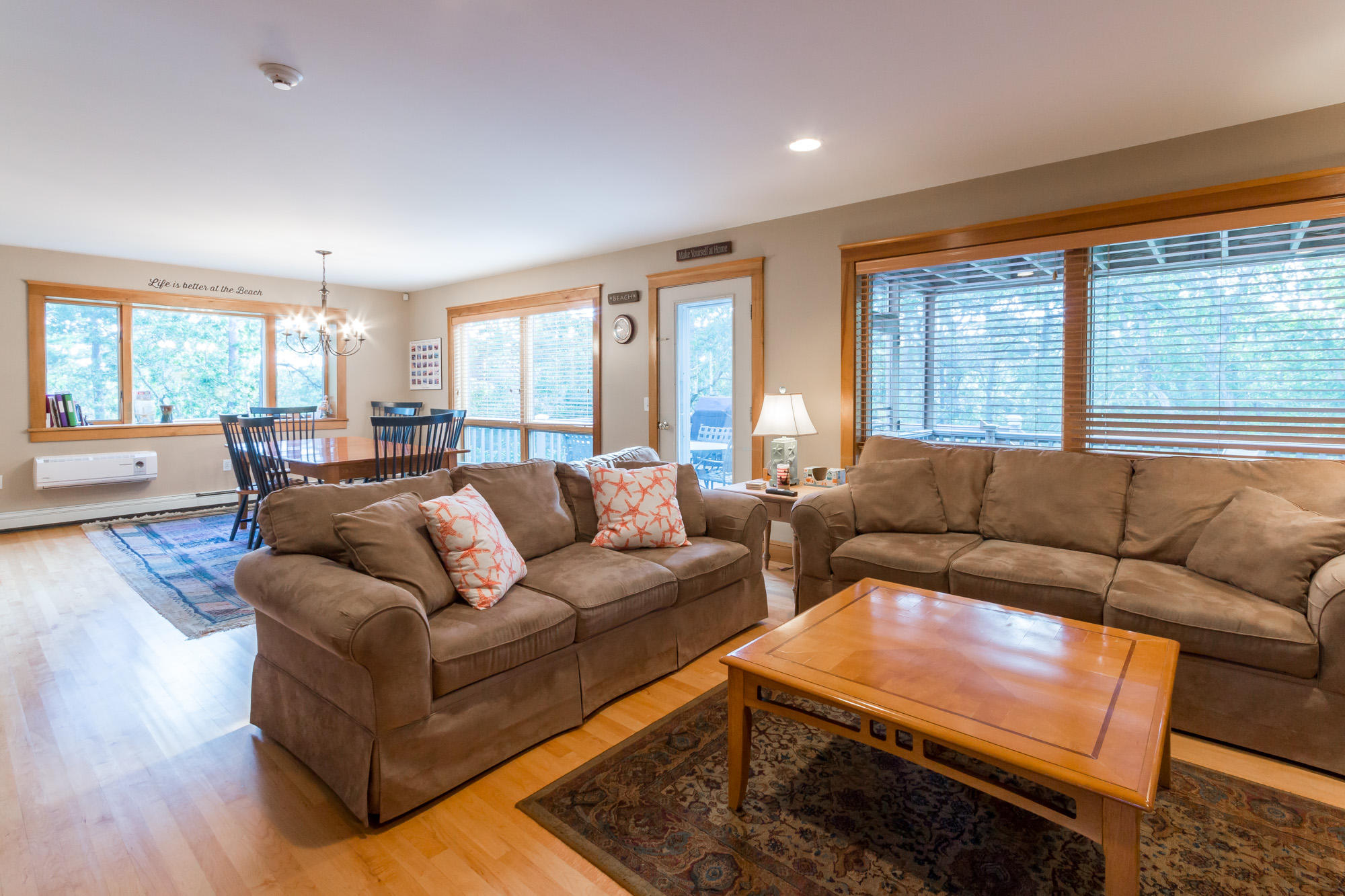 42 Meadow View Road Oak Bluffs, MA 02557 - Photo 6 of 33 42 Meadow View Road (5 of 34)