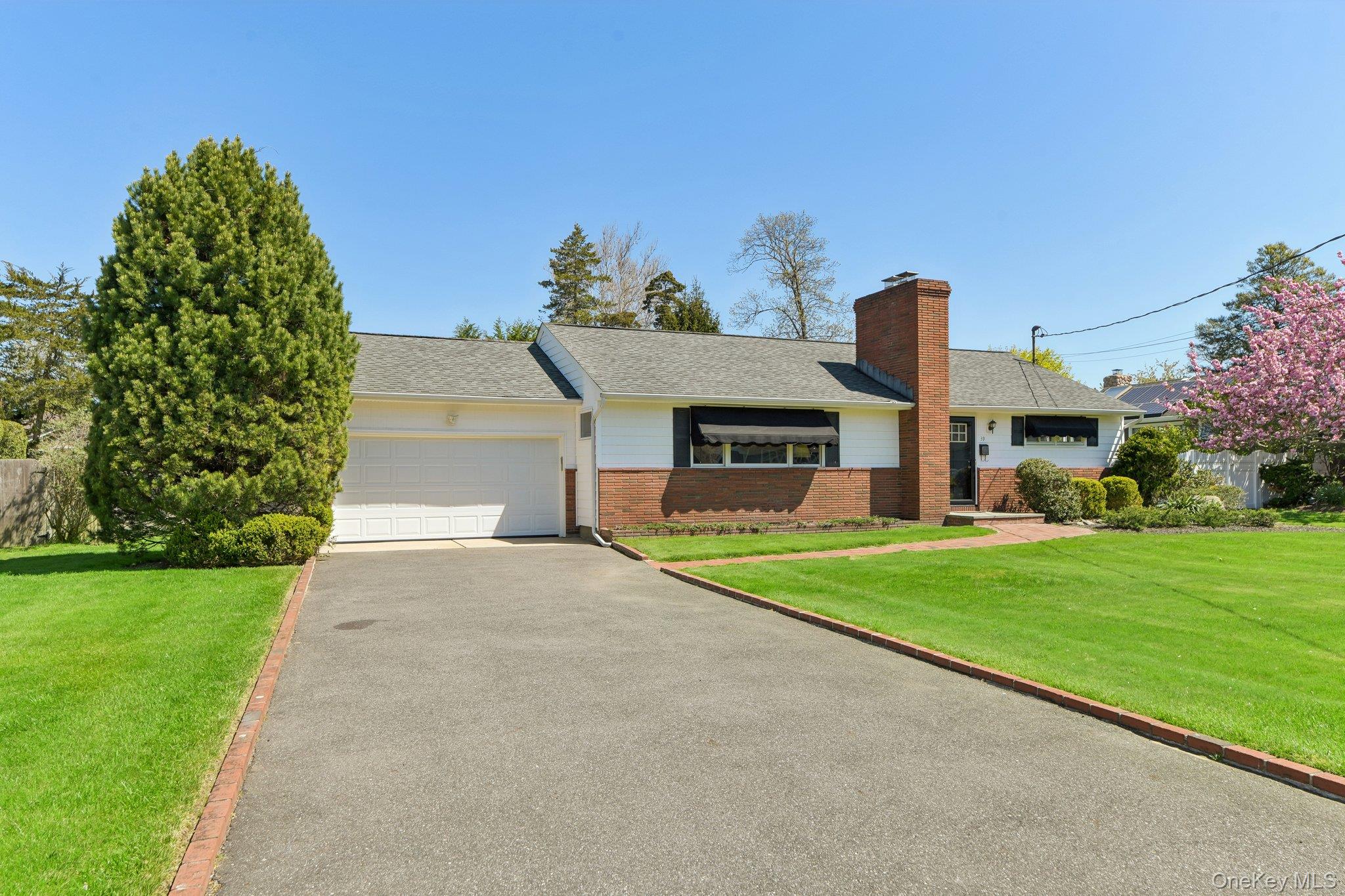 39 Shebar Drive Islip, NY 11751 - Photo 2 of 31