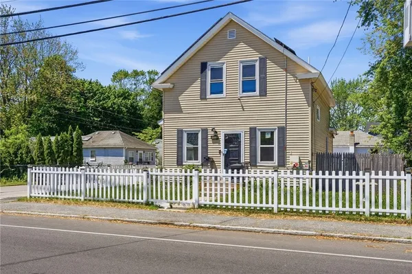 $349,900 | 625 Oakland Beach Avenue, Warwick, RI 02889