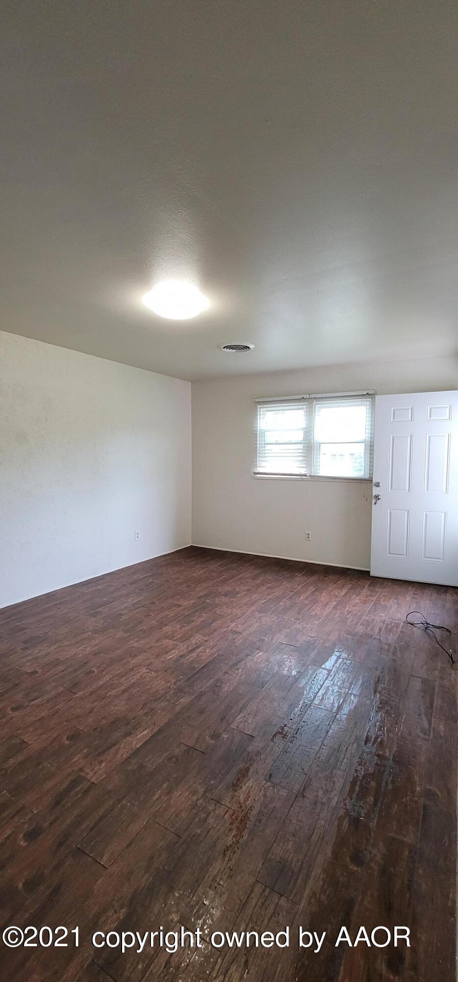 5014 Leigh Avenue Amarillo, TX 79110 - Photo 10 of 17 20210927_150353