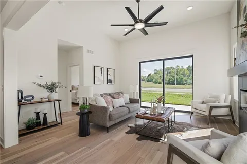 $742,010 | 9605 Red Oak Drive, Lenexa, KS 66219