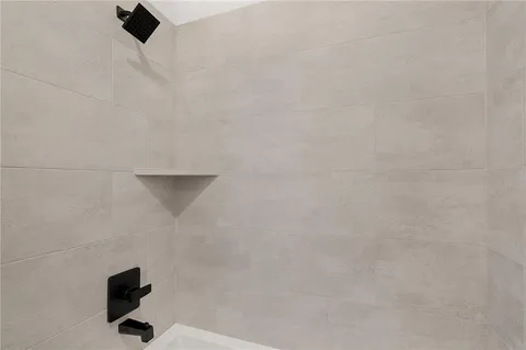 $742,010 | 9605 Red Oak Drive, Lenexa, KS 66219