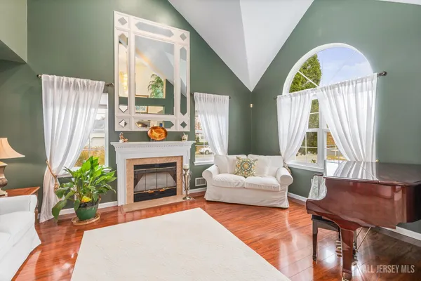 $1,288,000 | 2 Kristen Court, Old Bridge, NJ 07747