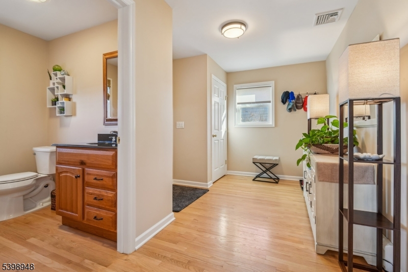 305 Kingsland Road Landing, NJ 07850 - Photo 3 of 40