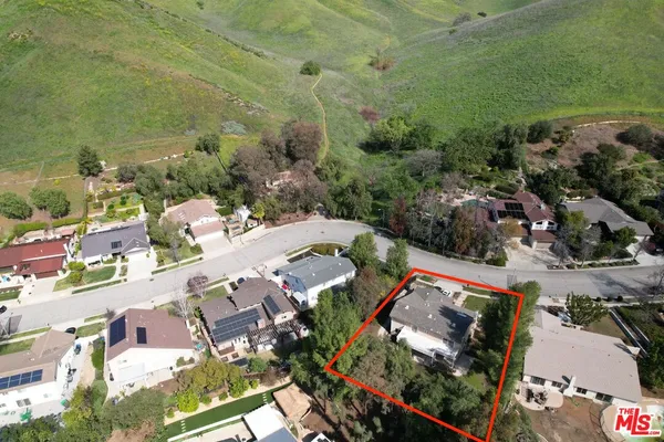 $1,200,000 | 6618 Smoke Tree Avenue, Oak Park, CA 91377