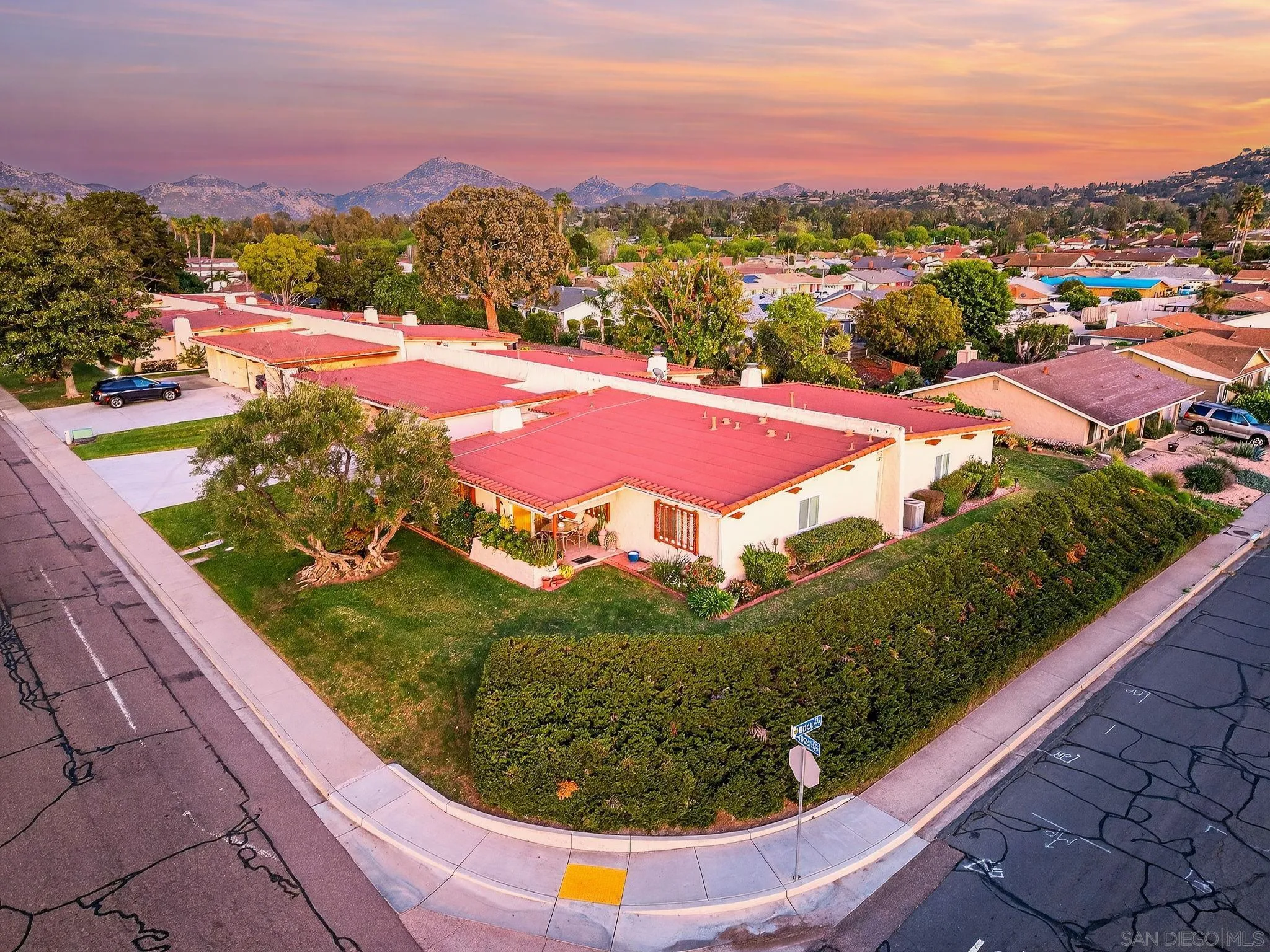 12461 Rios Road San Diego, CA 92128 - Photo 3 of 36 Gallery Image 3