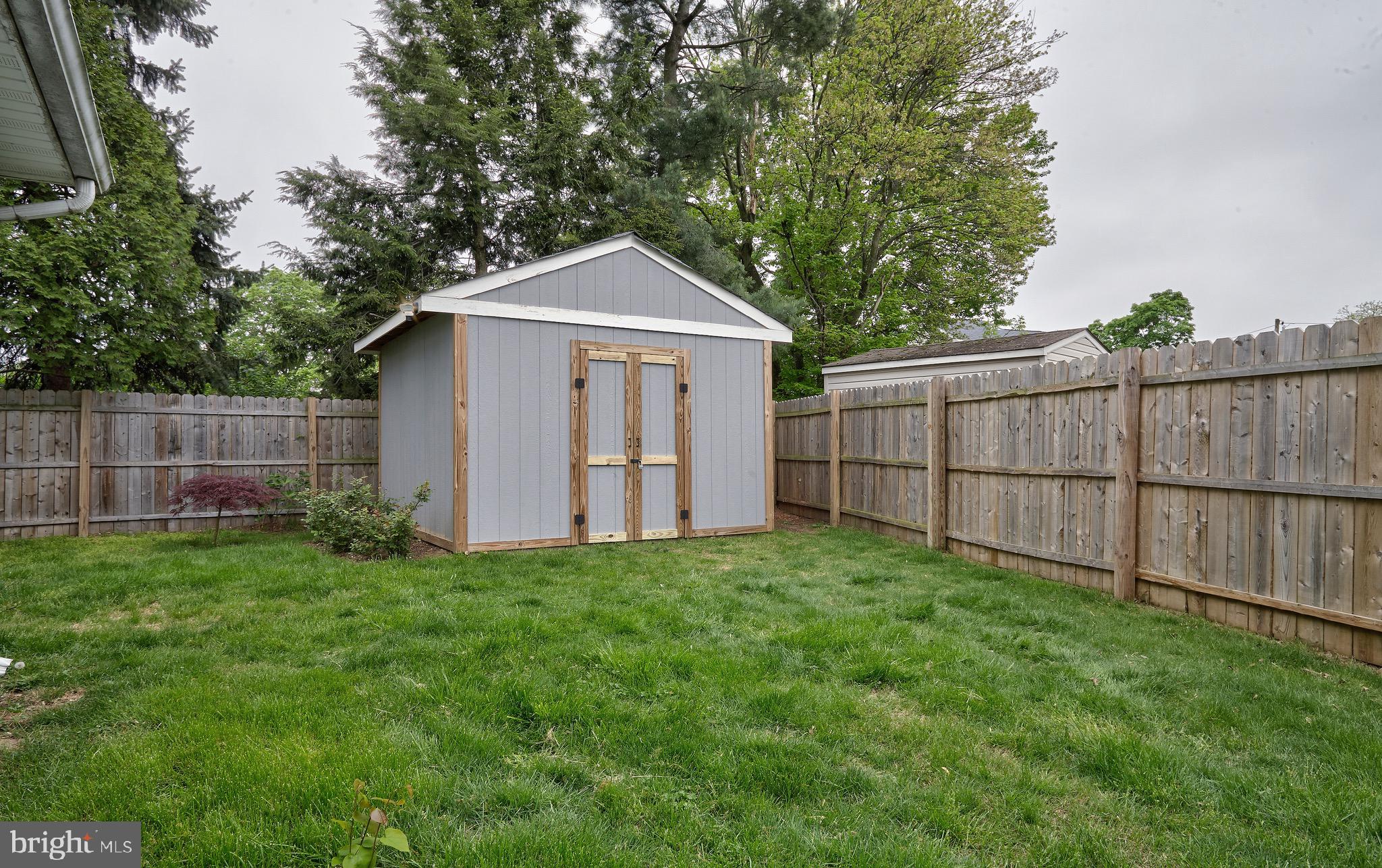 27 Avon Place Maple Shade, NJ 08052 - Photo 2 of 27 Gallery Image 2