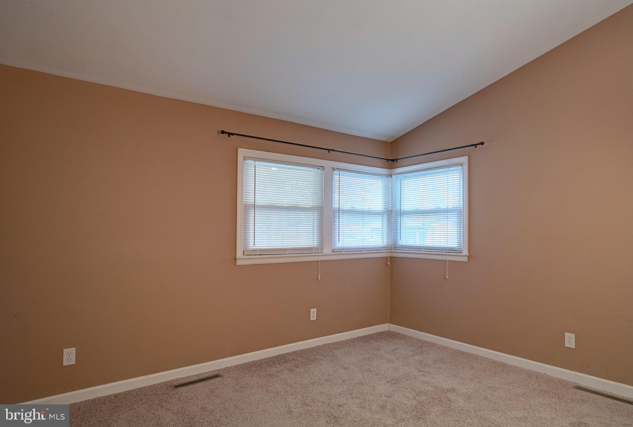 27 Avon Place Maple Shade, NJ 08052 - Photo 19 of 27 Gallery Image 19