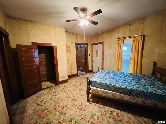 $32,000 | 174 East Wilson Avenue, Shawneetown, IL 62984