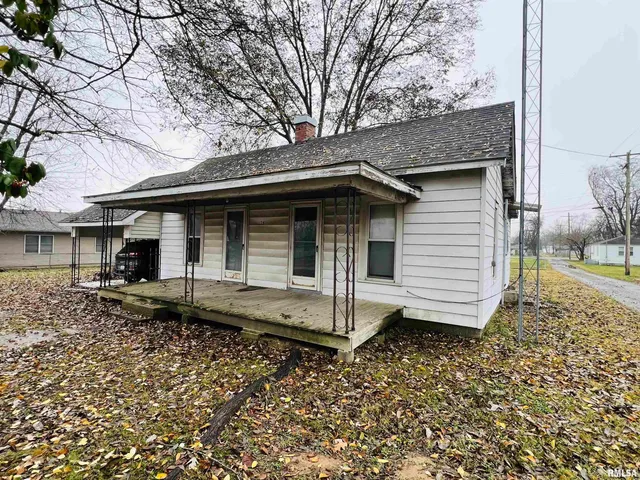 $32,000 | 174 East Wilson Avenue, Shawneetown, IL 62984