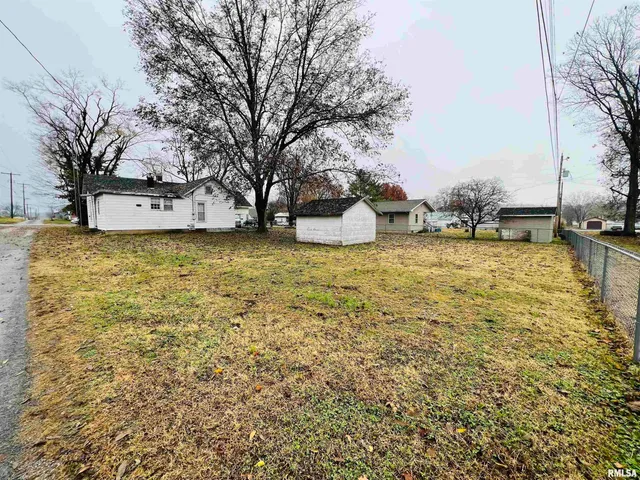 $32,000 | 174 East Wilson Avenue, Shawneetown, IL 62984