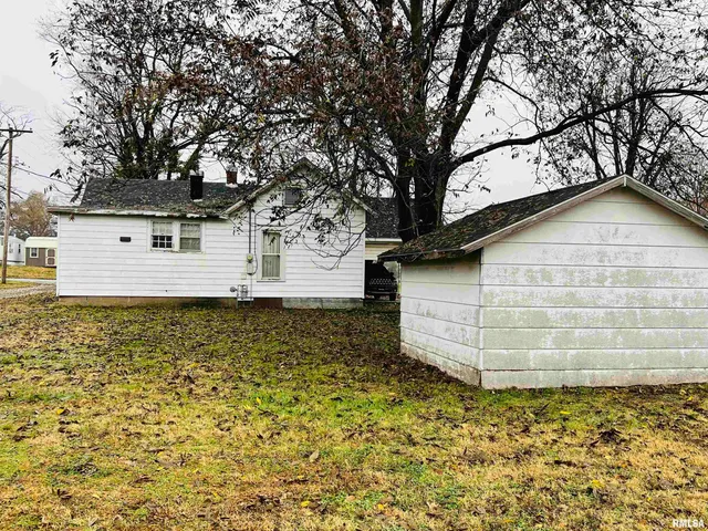 $32,000 | 174 East Wilson Avenue, Shawneetown, IL 62984
