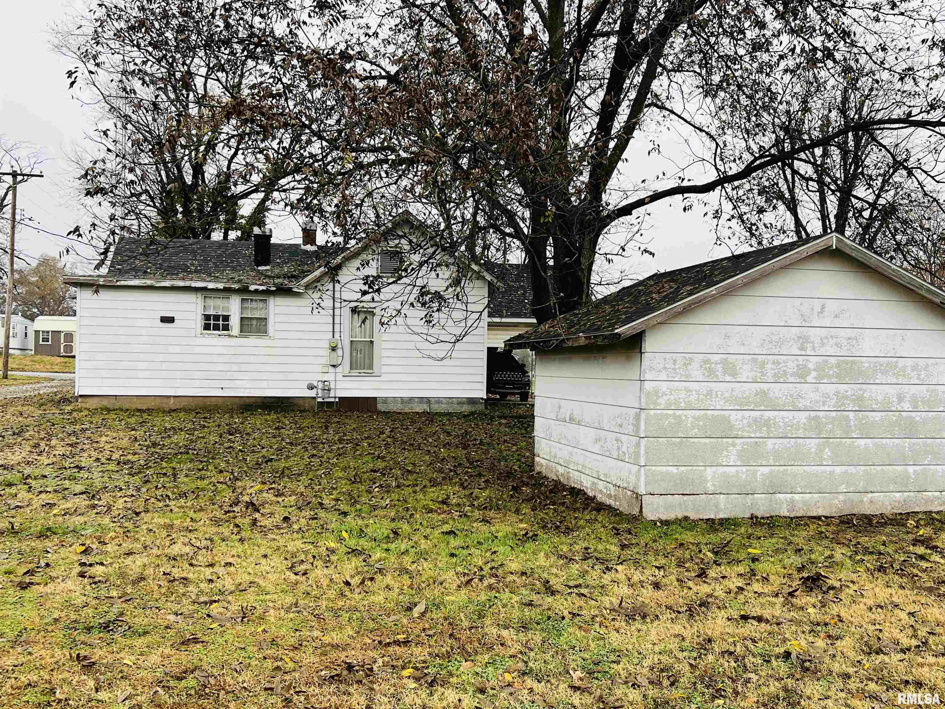 174 East Wilson Avenue Shawneetown, IL 62984 - Photo 7 of 22