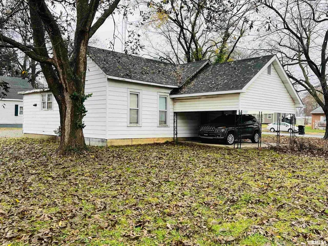 $32,000 | 174 East Wilson Avenue, Shawneetown, IL 62984