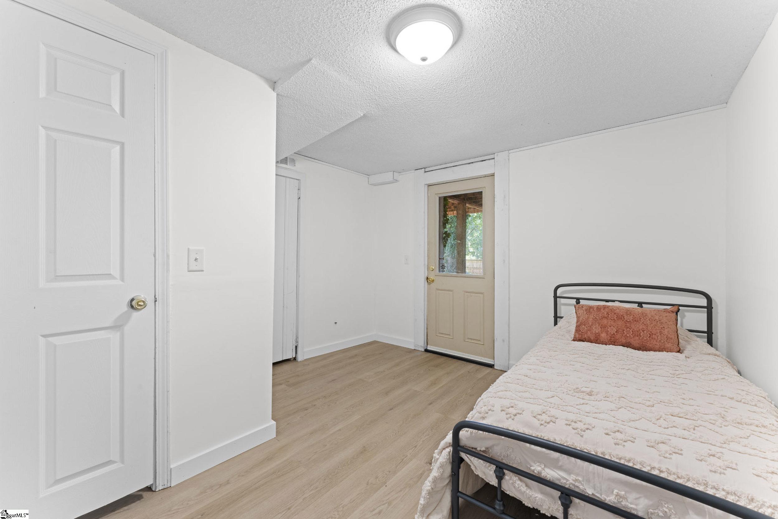 109 Ackley Road Greenville, SC 29607 - Photo 29 of 35