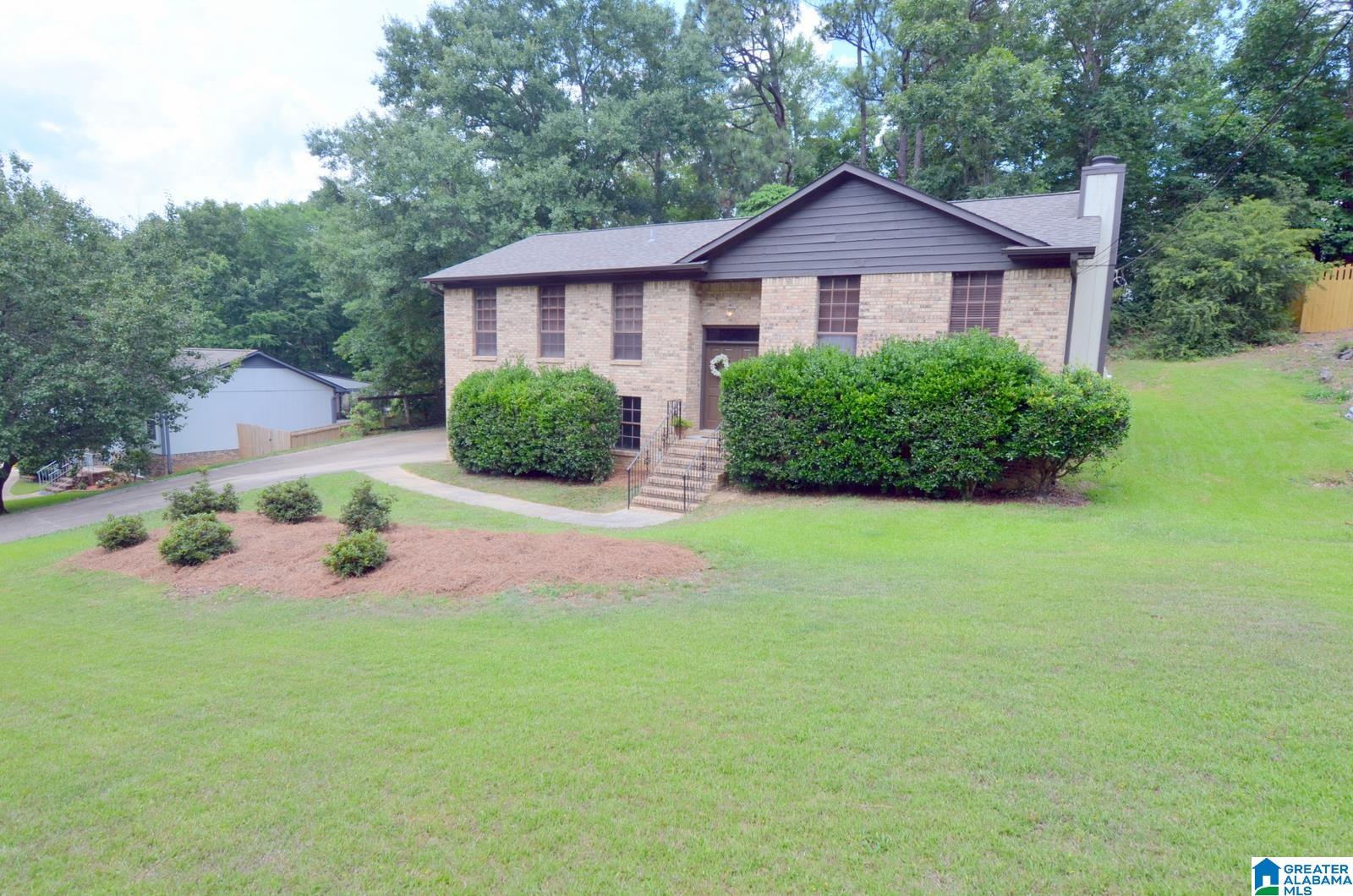 1033 Henry Drive Alabaster, AL 35007 - Photo 6 of 52