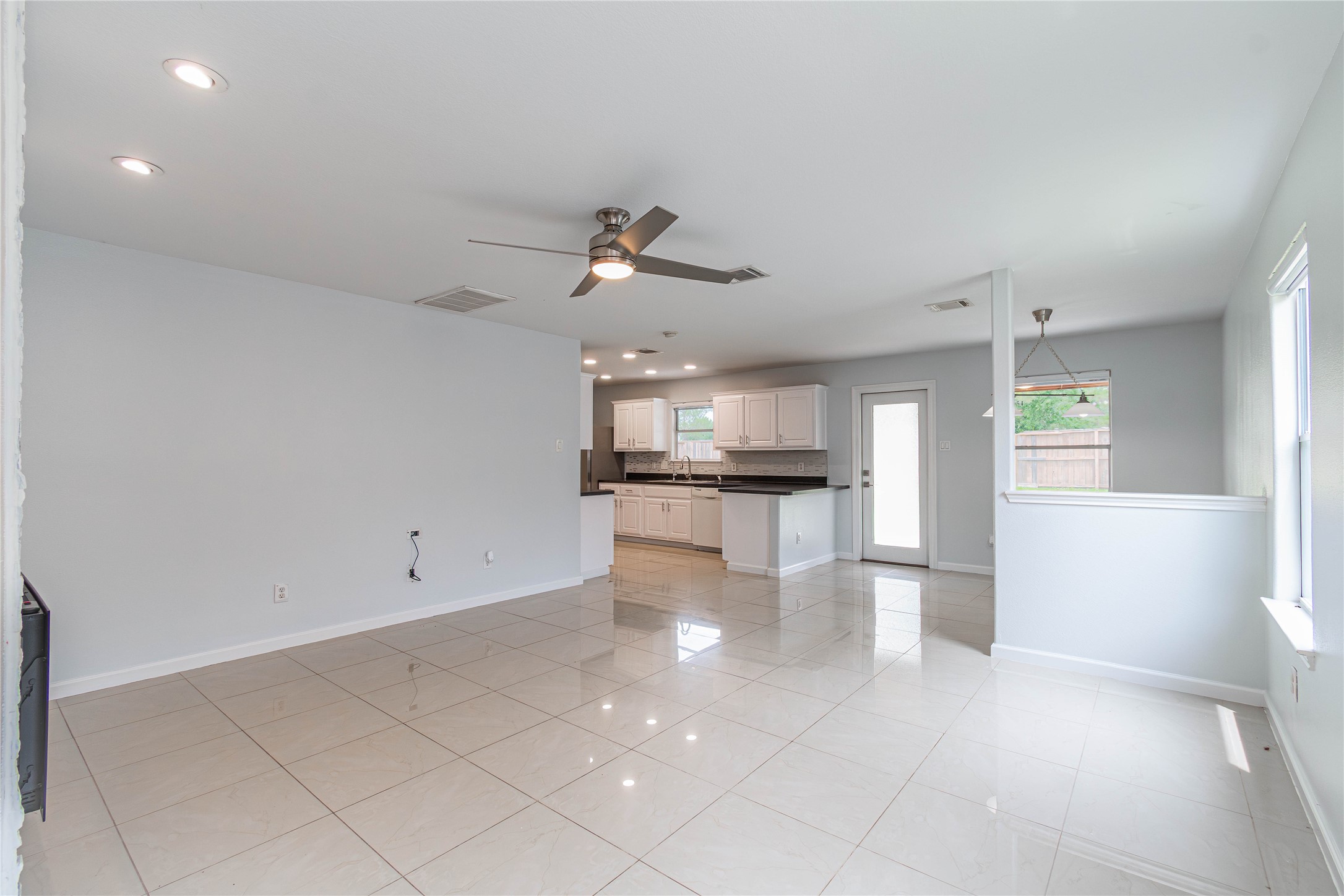 4331 Nueces River Loop Spring, TX 77386 - Photo 5 of 31