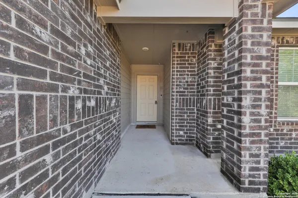 $1,400 | 104 Black Scoter, San Antonio, TX 78253