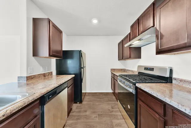 $1,575 | 104 Black Scoter, San Antonio, TX 78253