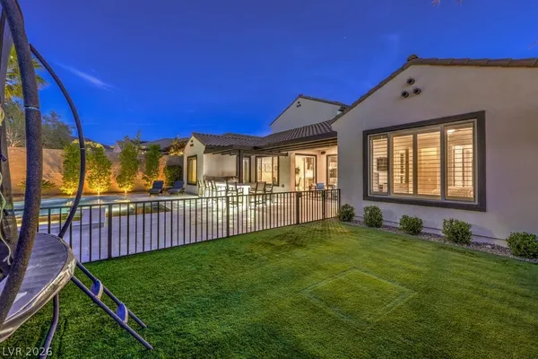 $1,199,900 | 2440 Chateau Napoleon Drive, Henderson, NV 89044