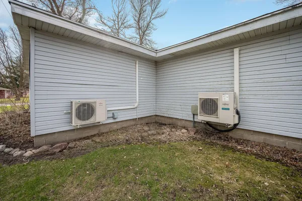 $99,000 | 103 7th Street North, Swea City, IA 50590