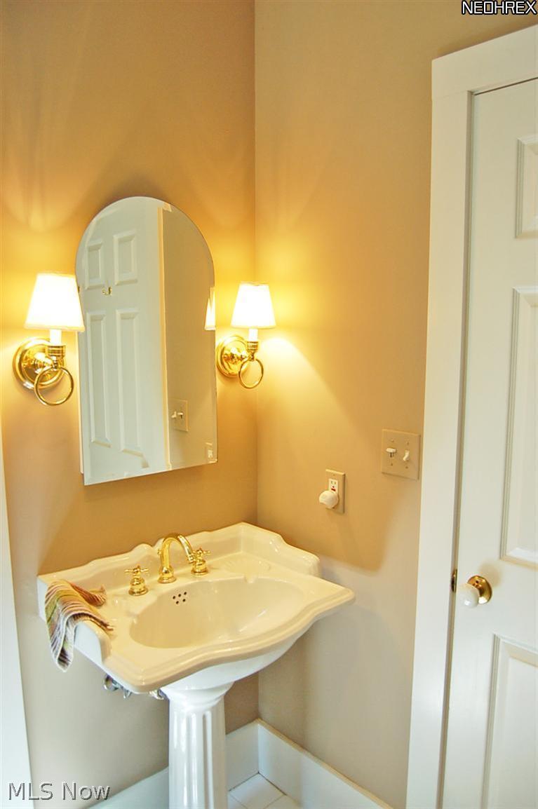 610 Falls Road Chagrin Falls, OH 44022 - Photo 16 of 21 Gallery Image 16