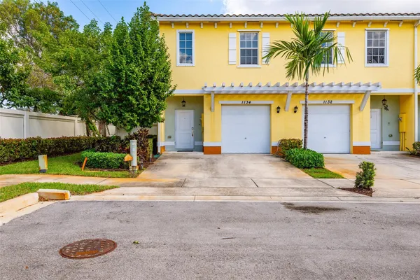 $2,900 | 1134 Northwest 40th Terrace, Lauderhill, FL 33313
