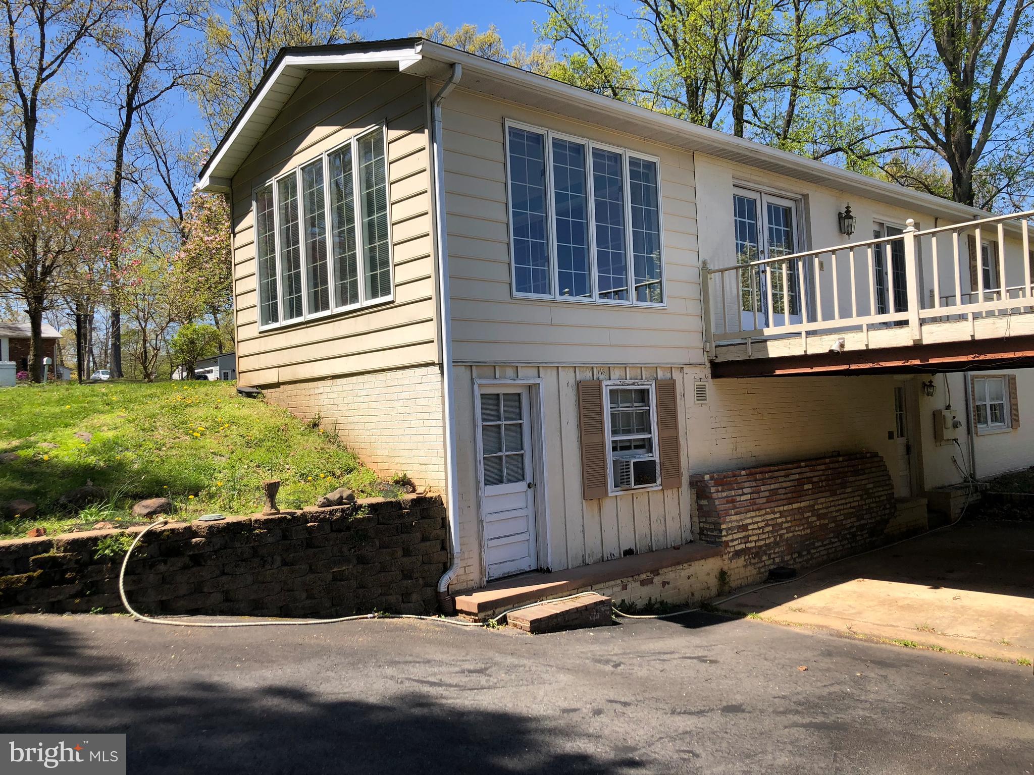 1023 Utterback Store Road Great Falls, VA 22066 - Photo 2 of 28 Exterior (Rear)