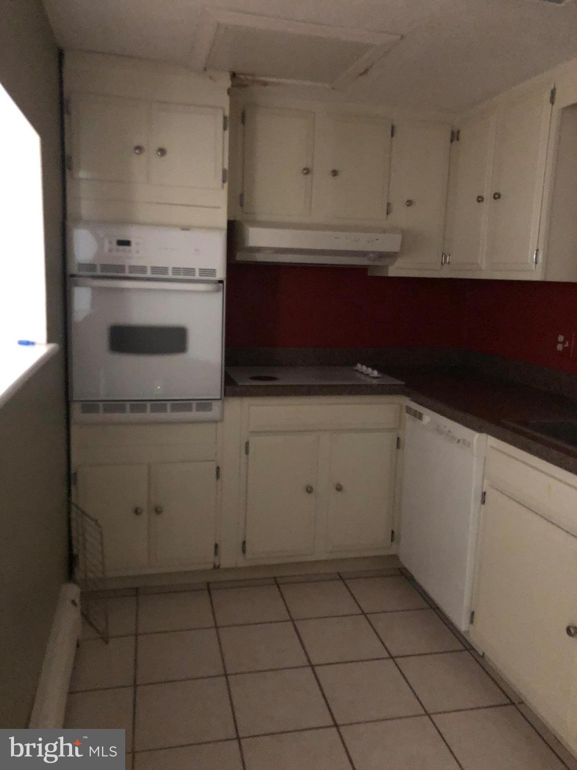 1023 Utterback Store Road Great Falls, VA 22066 - Photo 19 of 28 kitchen