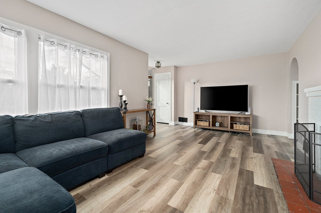 2255 Washington Street Canton, MA 02021 - Photo 4 of 20 Gallery Image 4