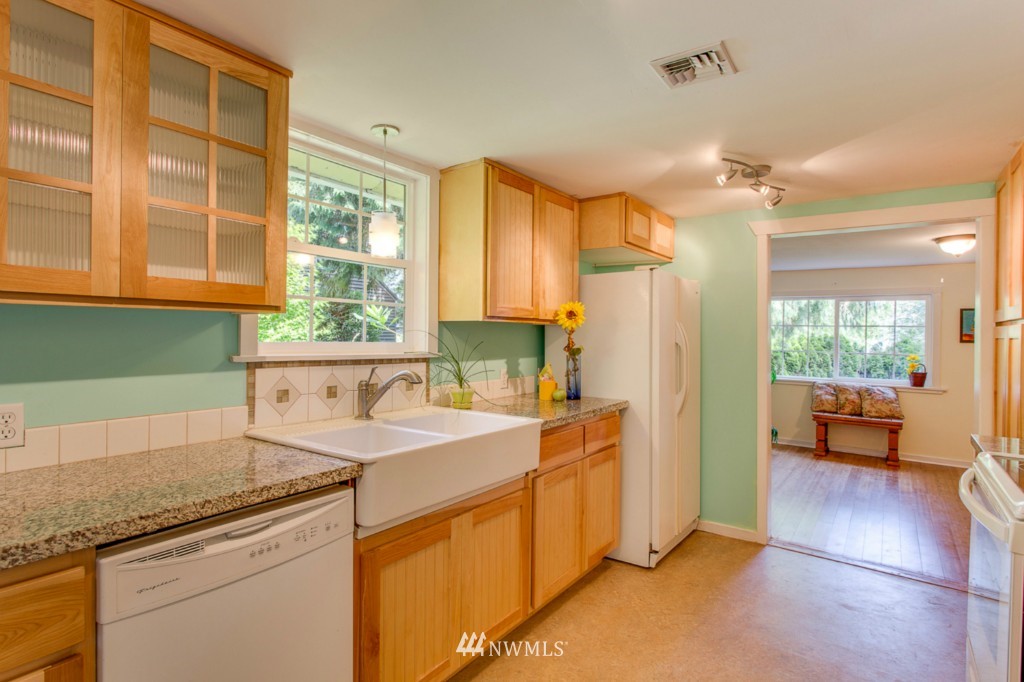 4209 Erlands Point Road Northwest Bremerton, WA 98312 - Photo 14 of 25 Gallery Image 14