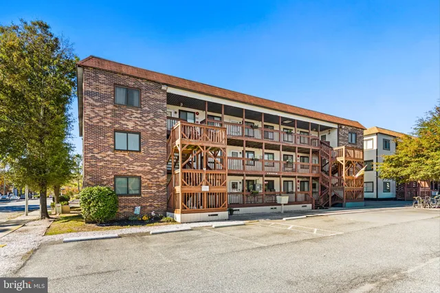 $249,900 | 14401 Tunnel Avenue, Unit 263, Ocean City, MD 21842