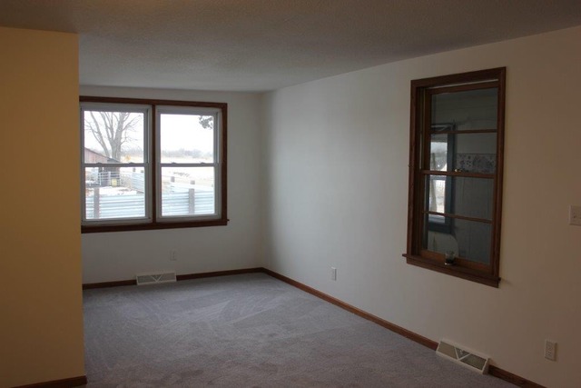 11830 Nelson Road Morrison, IL 61270 - Photo 6 of 15 an empty room with windows
