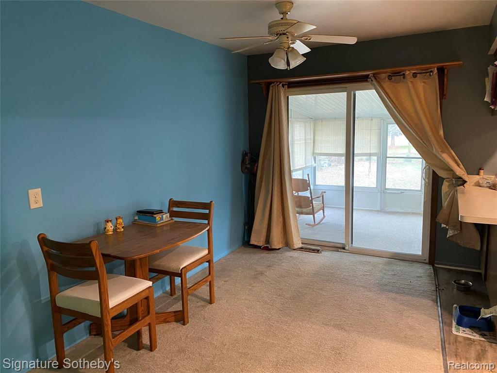1641 Scott Lake Road Waterford, MI 48328 - Photo 5 of 20
