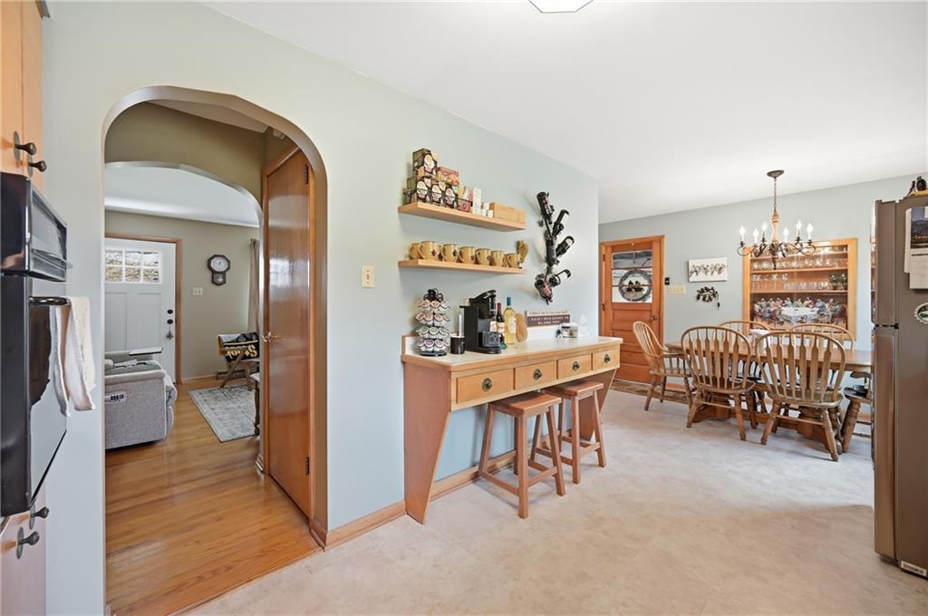 256 Donald Road Hermitage, PA 16148 - Photo 14 of 28 a workspace with furniture and a bedroom