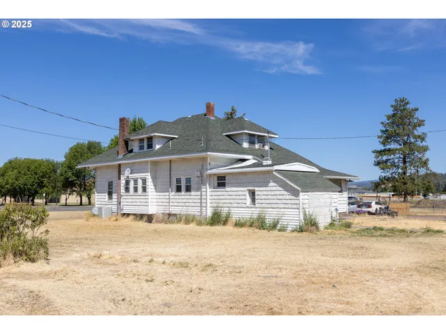 $324,999 | 1102 South Roosevelt Avenue, Goldendale, WA 98620