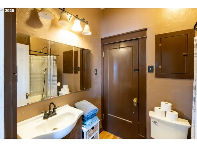 $324,999 | 1102 South Roosevelt Avenue, Goldendale, WA 98620