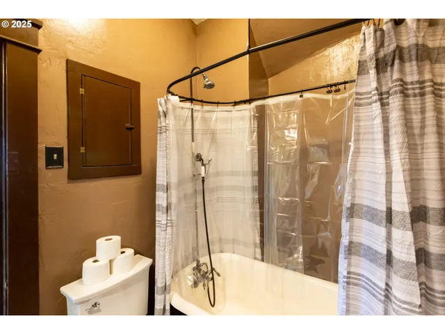 $324,999 | 1102 South Roosevelt Avenue, Goldendale, WA 98620