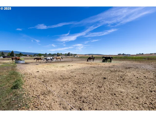 $324,999 | 1102 South Roosevelt Avenue, Goldendale, WA 98620